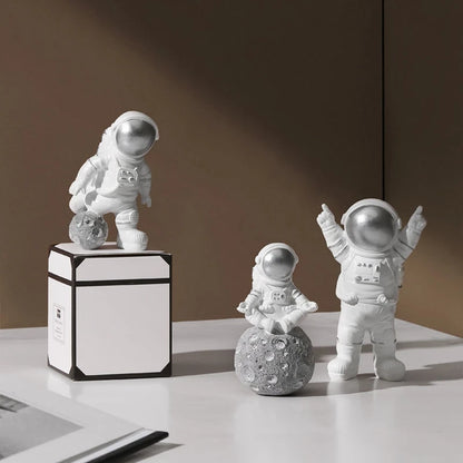 4 pcs Astronaut Figure Statue Figurine Spaceman Sculpture Home Decoration Desktop Astronaut Miniatures Kids Gift Model Toy