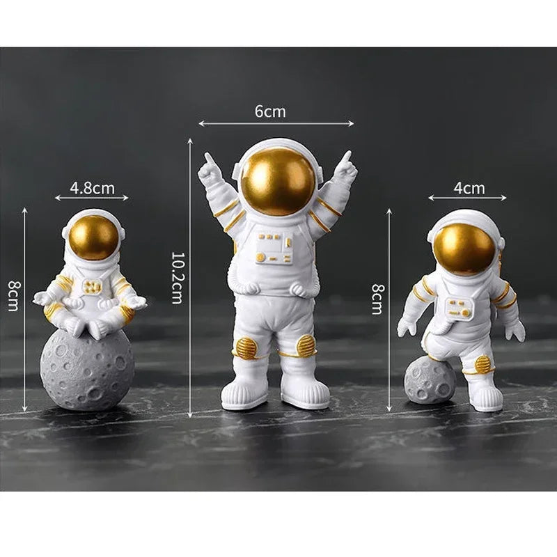 4 pcs Astronaut Figure Statue Figurine Spaceman Sculpture Home Decoration Desktop Astronaut Miniatures Kids Gift Model Toy